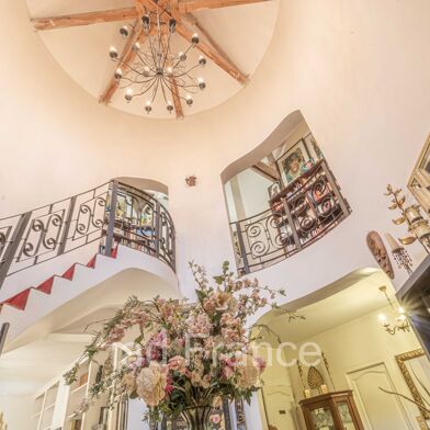 Maison 9 pièces 679000 €