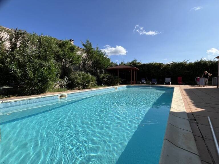 Villa de 5 pièces principales — photo 1