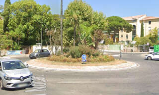 Garage  140 m² à vendre à Hyères (83400)