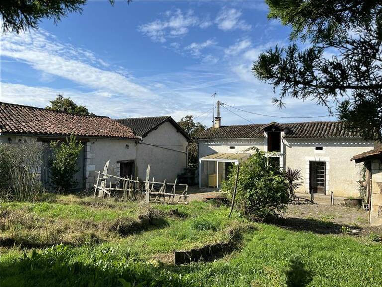 Maison en pierre de 3 pièces principales — photo 1