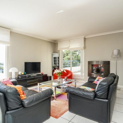 Appartement 5 pièces 452790 €