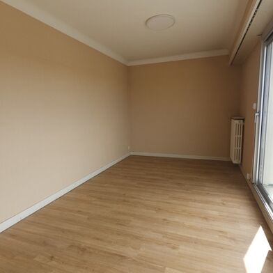 Appartement 4 pièces 317700 €