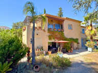 Villa familiale avec piscine et annexes — photo 2