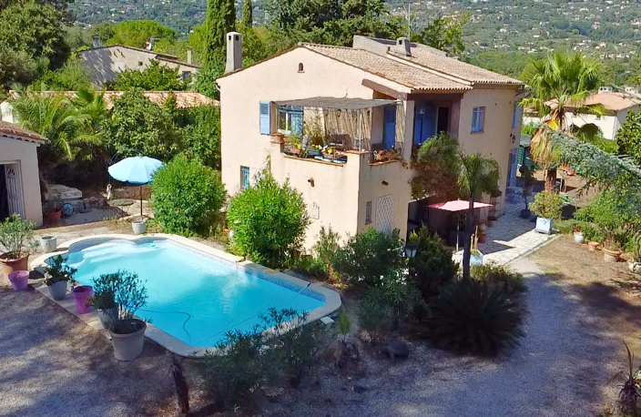 Villa familiale avec piscine et annexes — photo 3