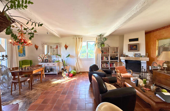 Villa familiale avec piscine et annexes — photo 5