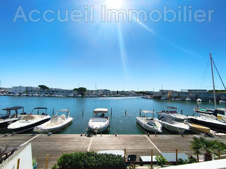 Marina P4 en angle au 1er étage exposée sud/ouest au calme.<BR>Pa — photo 1