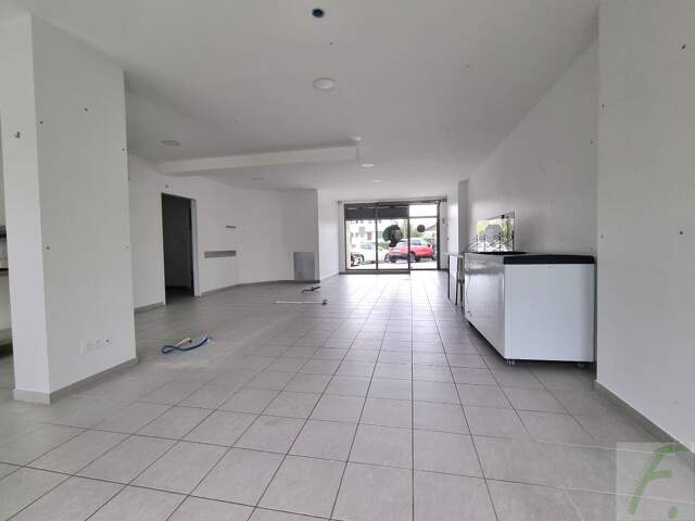 Local commercial — photo du bien