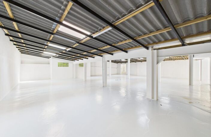 LOCAL A VENDRE AVENUE KENNEDY — photo 4