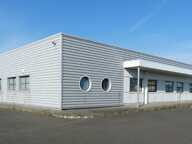 BEAU BATIMENT DE 800M² DE BUREAUX  ET 3200M² DE PARKING A 5 MIN  ROCHEFORT 30 MIN LA ROHELLE — photo 2