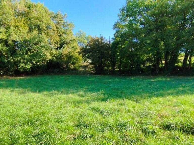 Pranzac, terrain plat avec CU de 1393 m², divisible — photo 1