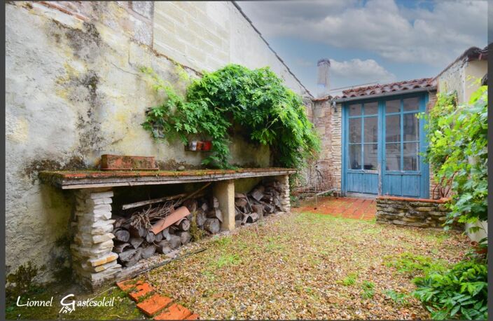 Maison à vendre 3/4 chambres à colombages au cœur de la bastide, idéale pour vivre ou investir à deux pas de la Dordogne à SAINTE FOY LA GRANDE (33) — photo 3