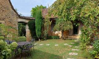 Maison 9 Pièces 264 m² à vendre à Val de Louyre et Caudeau (24510)