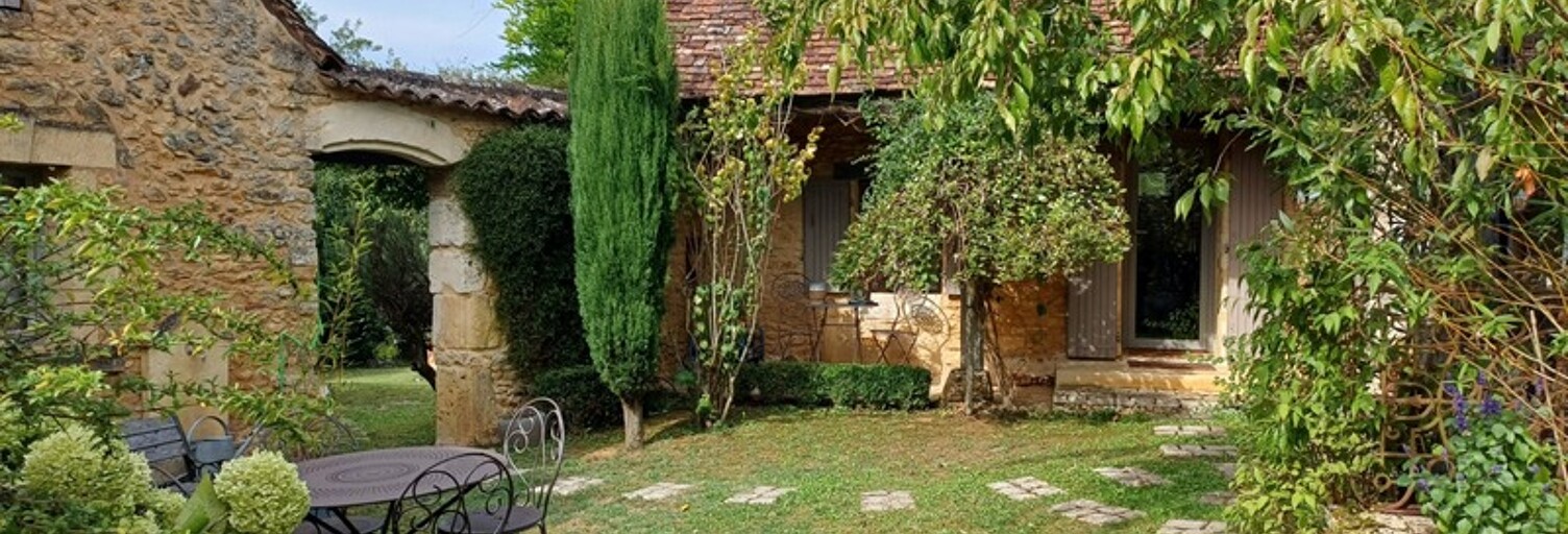 Maison 9 Pièces 264 m² à vendre à Val de Louyre et Caudeau (24510)