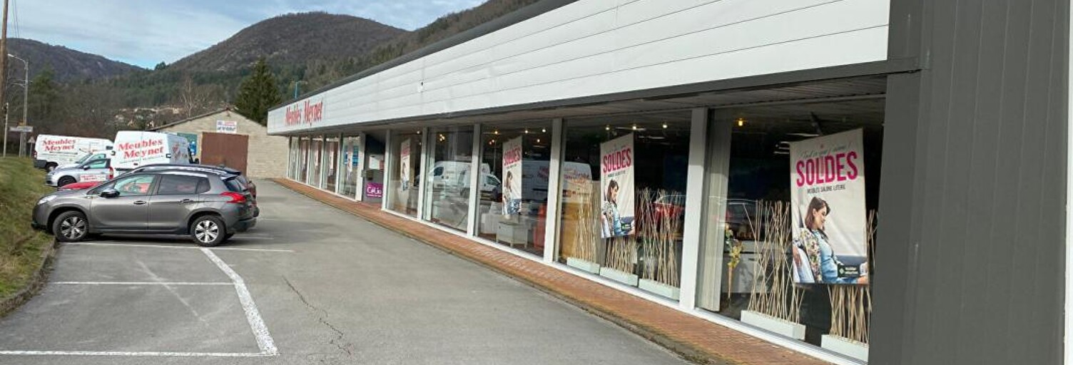 Commerce 3 Pièces 1056 m² à vendre à Chancia (01590)