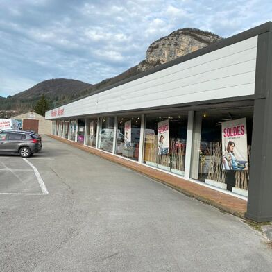 Commerce 3 pièces 430000 €