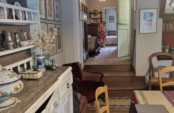 Prix en baisse! A vendre, maison de village dans le Gers : Spacieuse propriété, 3 chambres avec jardin, à quelques pas de toutes les commodités. Des travaux de rénovation sont nécessaires — photo 4