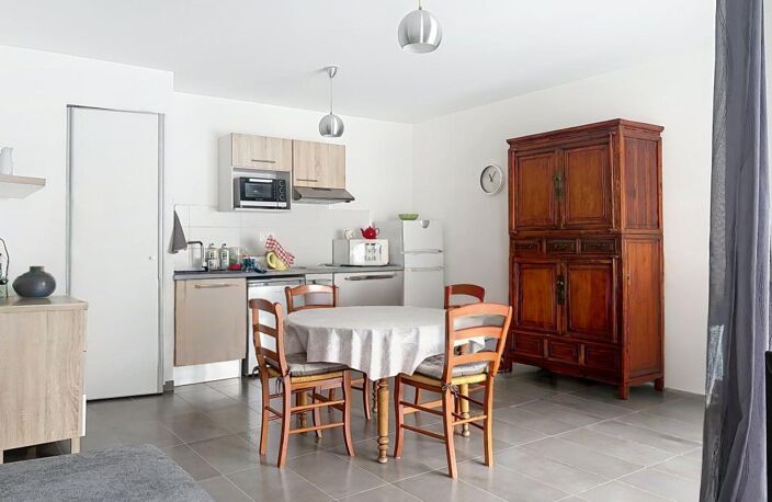 Appartement avec balcon À Vendre    LA ROCHELLE — photo 2