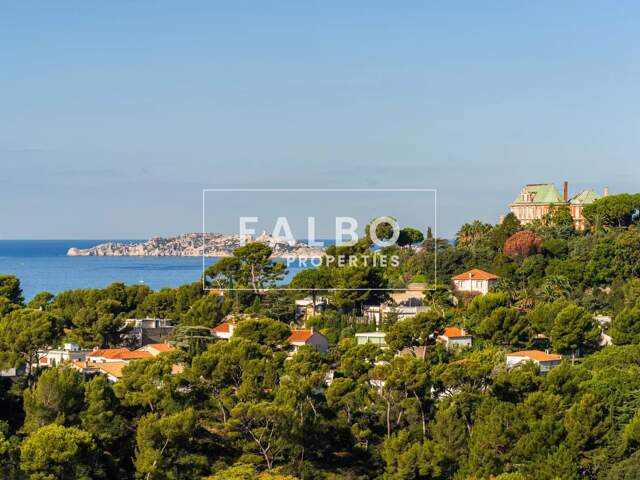 Vue mer dernier étage avec toit-terrasse Marseille 8e — photo du bien