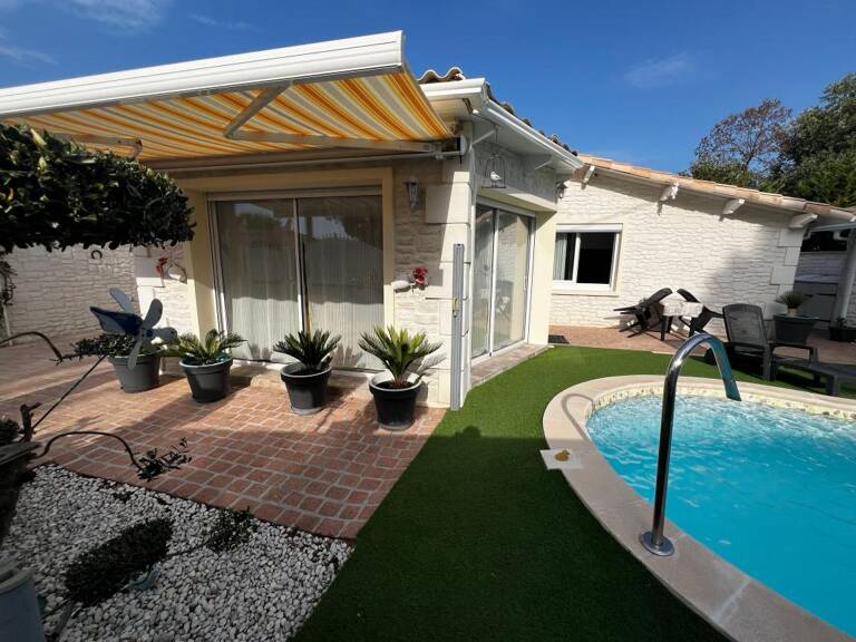 Maison À Vendre Plain-pied 76m2, 2 ch, Saint-Sulpice-de-Royan — photo 1