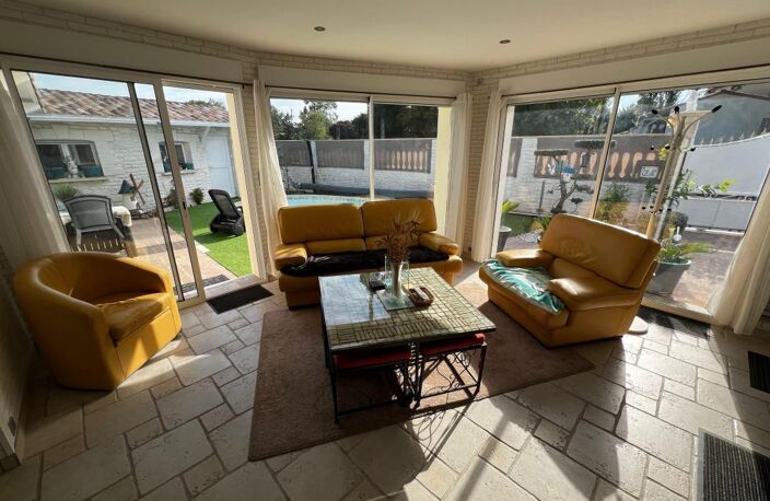 Maison À Vendre Plain-pied 76m2, 2 ch, Saint-Sulpice-de-Royan — photo 2