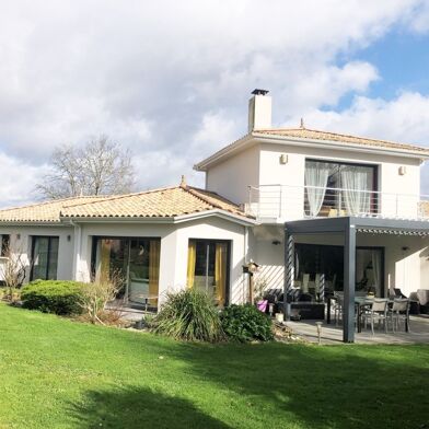 Maison 6 pièces 520000 €