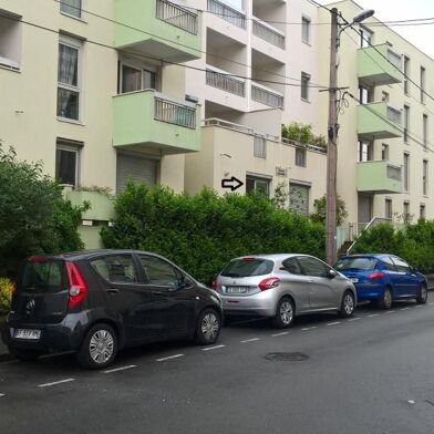 Appartement 1 pièces 560 €