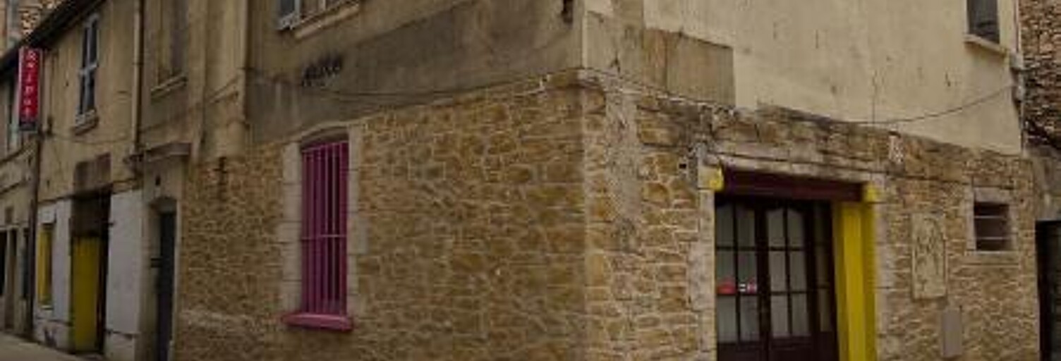 Immeuble  180 m² à vendre à Nîmes (30000)