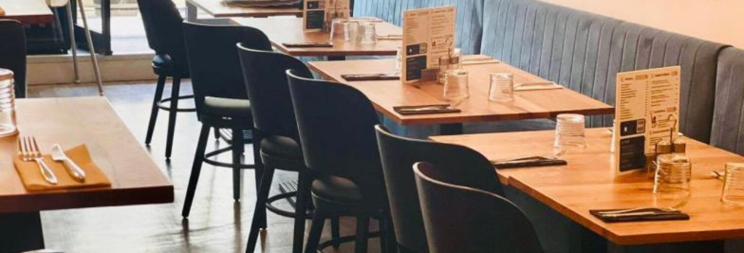 Commerce   m² à vendre à Cuers (83390)