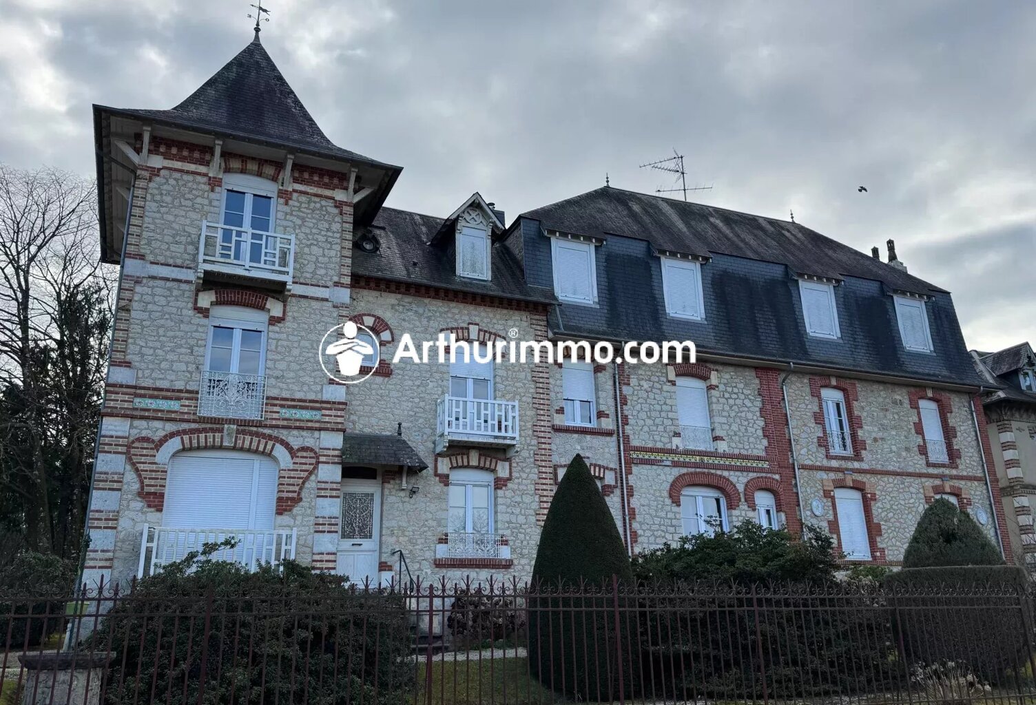 Appartement T3 avec cave, garage et place de parking extérieur — photo 1