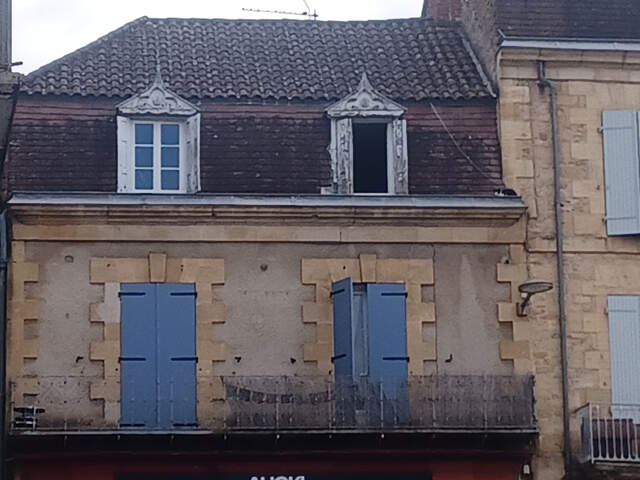 IMMEUBLE — photo du bien