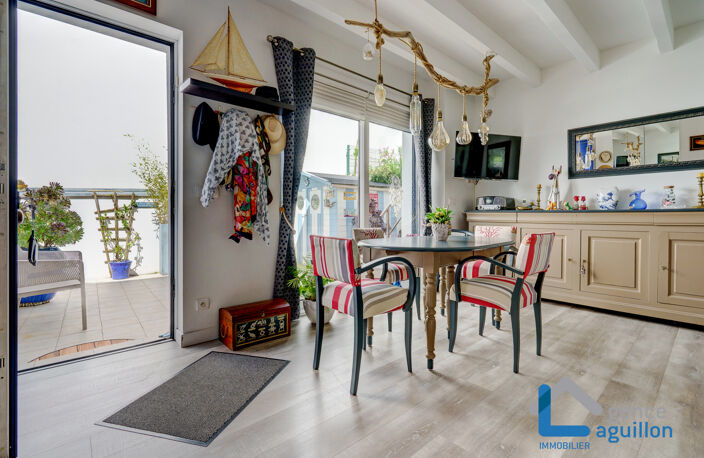 MAISON MITOYENNE COEUR DE VILLE AVEC 2 GRANDES TERRASSES — photo 4