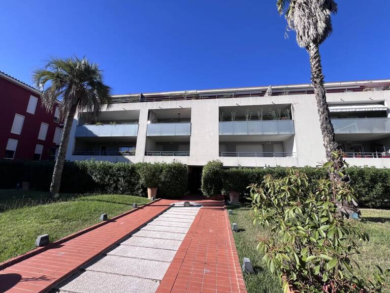 À vendre – Appartement T2 avec terrasse et piscine – Le Crès (aux portes de Montpellier) — photo 1