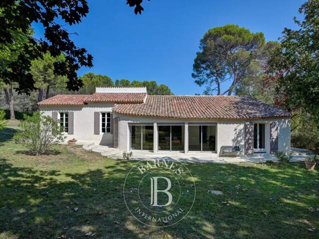 AIX EN PROVENCE – QUARTIER FIGONS – MAISON PLAIN-PIED 220M2 – 3 — photo du bien