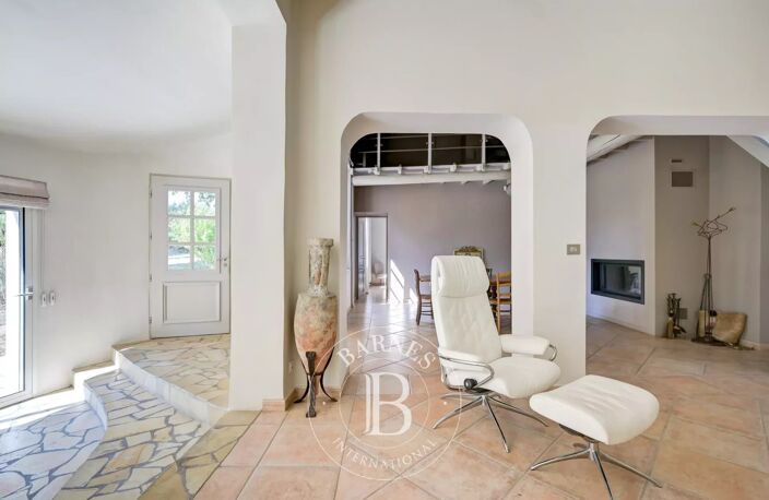 AIX EN PROVENCE – QUARTIER FIGONS – MAISON PLAIN-PIED 220M2 – 3 — photo 5
