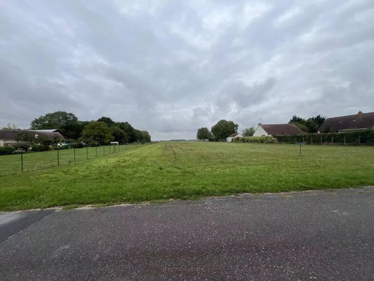 Terrain constructible à 15 mn de Montargis — photo 1