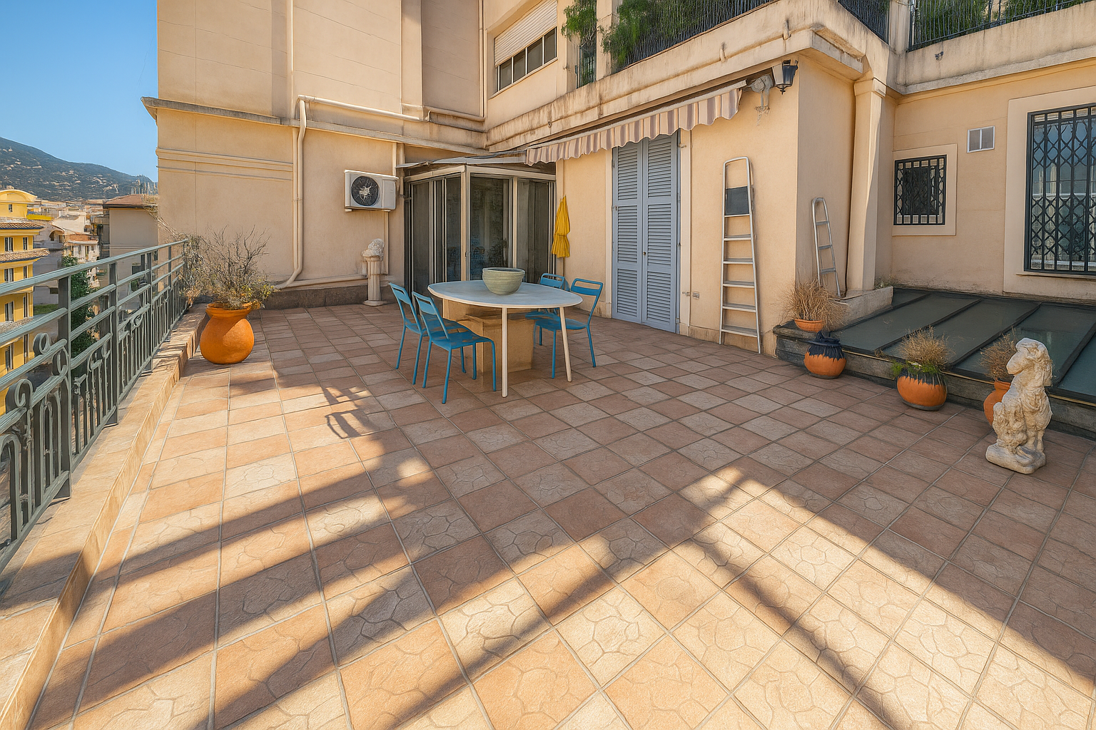 Appartement de charme avec terrasse d’exception – Centre-ville proche mer