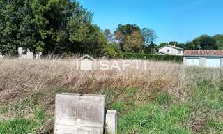 Terrain  1810 m² à vendre à Val-de-Livenne (33820)