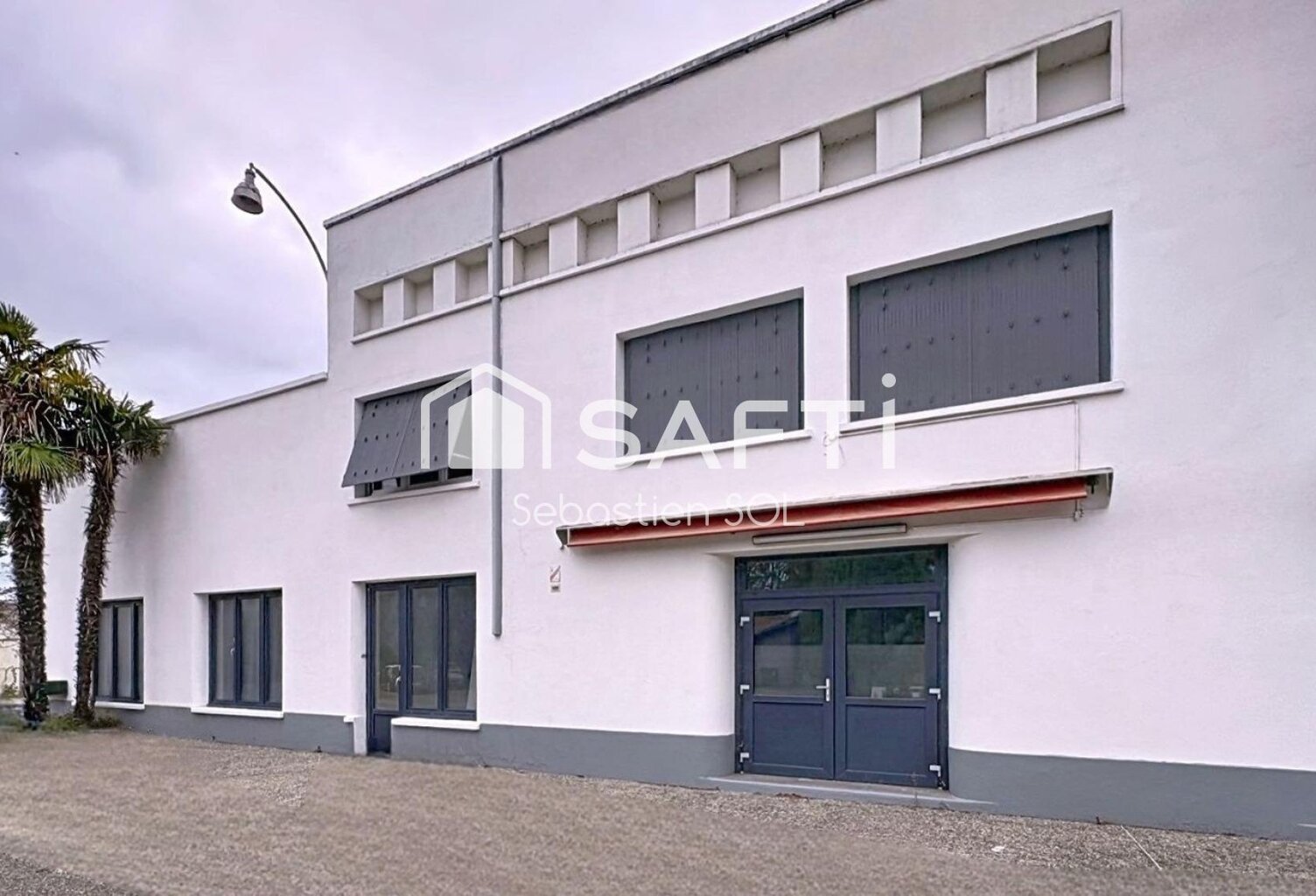 Immeuble mixte  Local commercial, restaurant et logement 400 m2 — photo 1