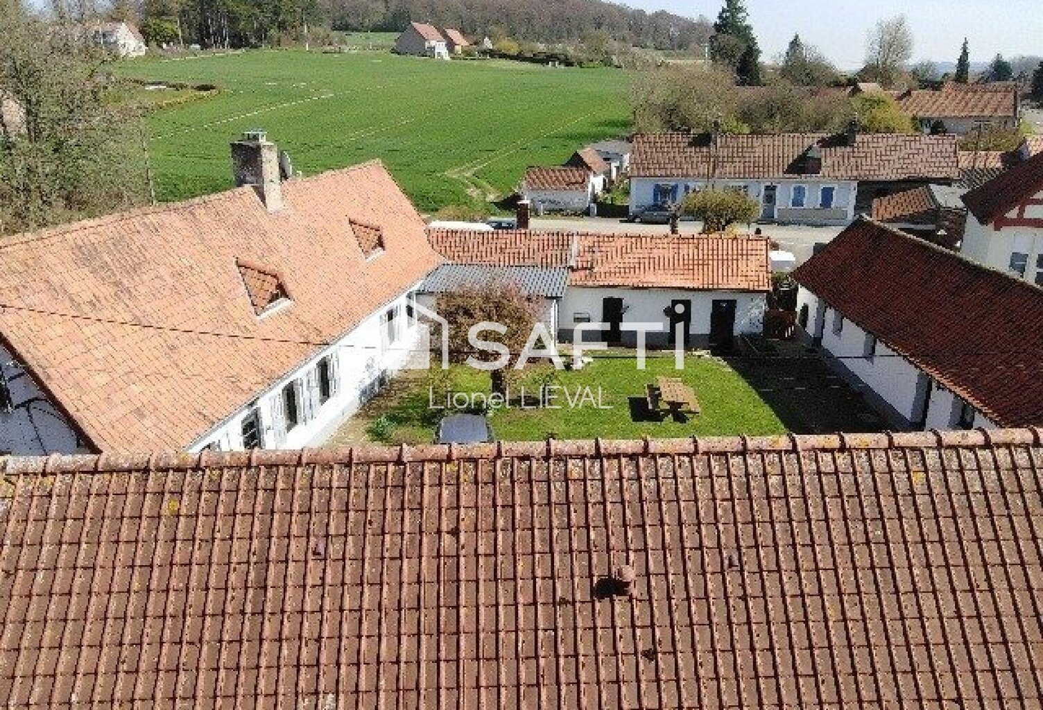 Corps de ferme rénové, gites et chambres d hôtes — photo 1