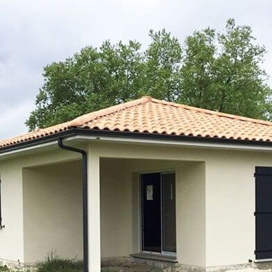 Maison 4 pièces 895 €