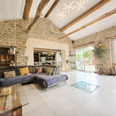 Maison 16 pièces 689000 €