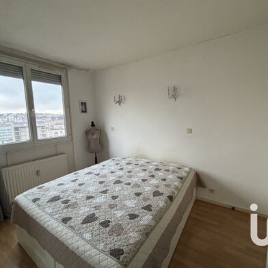 Appartement 8 pièces 196000 €