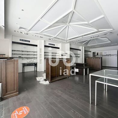 Commerce  154000 €