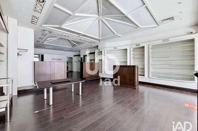 Commerce  154000 €
