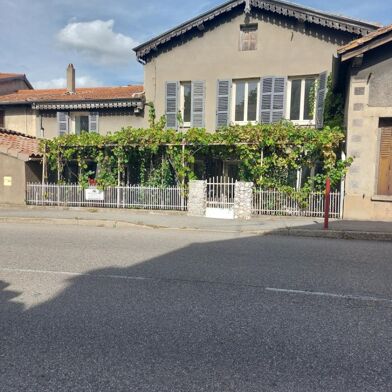 Maison 4 pièces 890 €