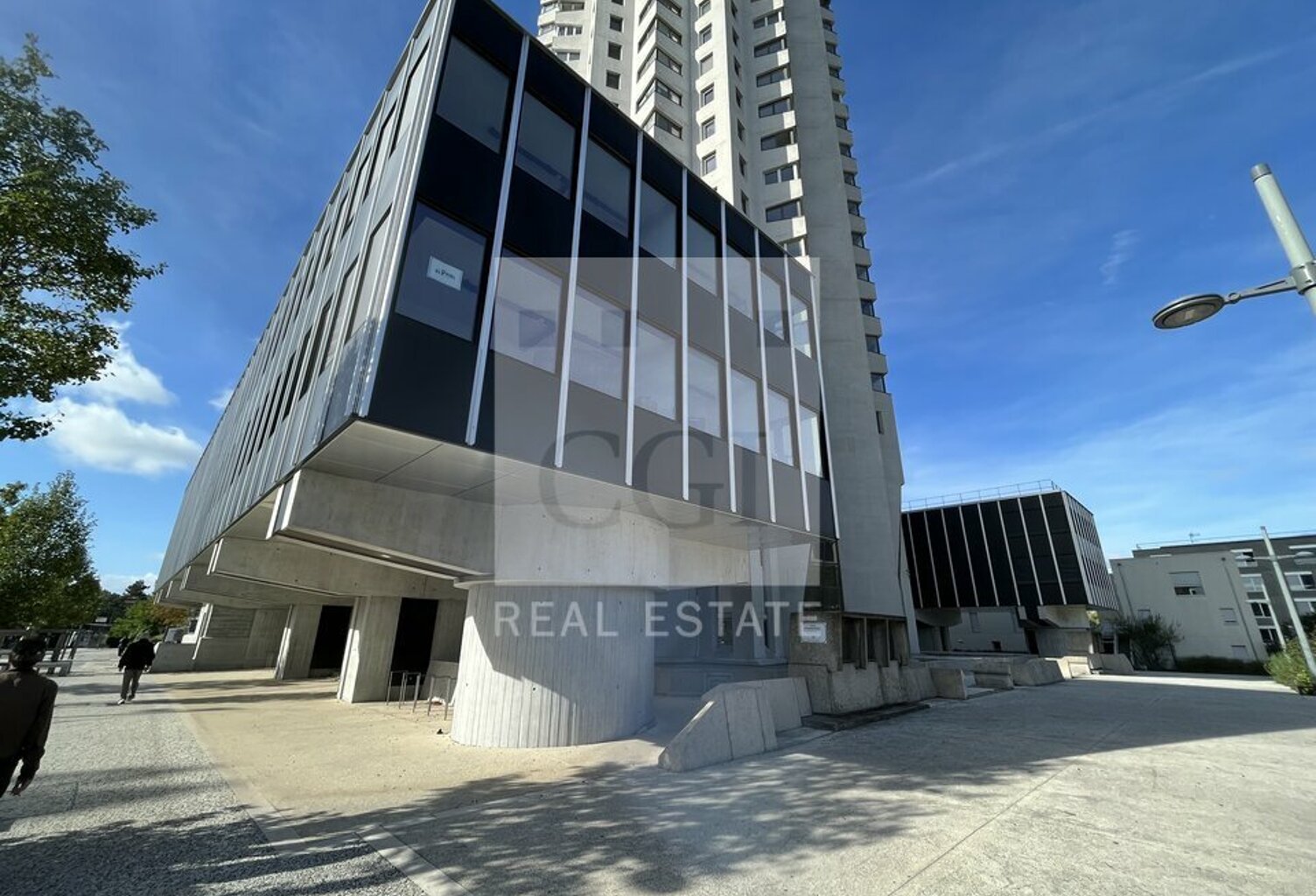 BUREAUX à LOUER — photo 1
