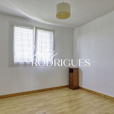 Appartement 4 pièces 219900 €