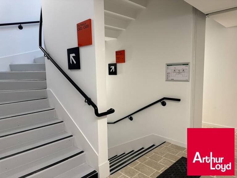 BUREAUX à VENDRE — photo 1