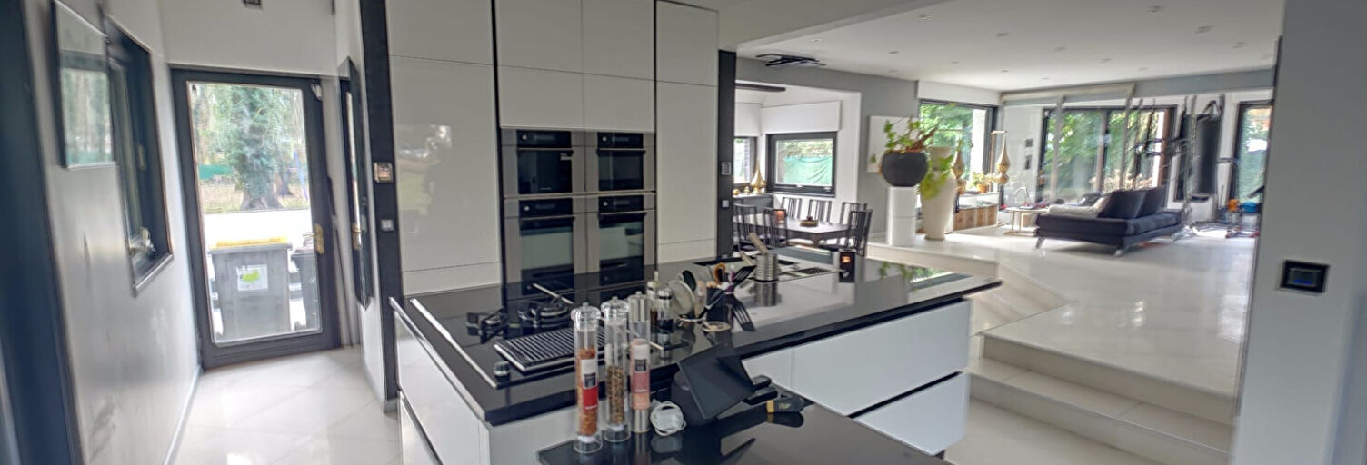 Maison 8 Pièces 191 m² à louer à Gouvieux (60270)