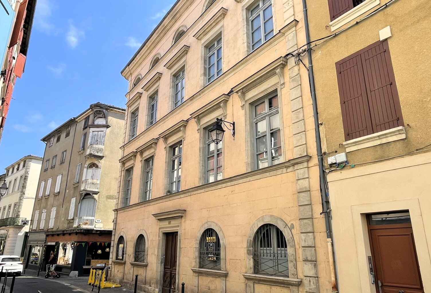 immeuble bourgeois hyper-centre 4 appartements et garages — photo 1